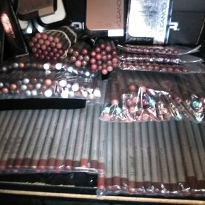 Klean color make-up for sale hundreds of sticks